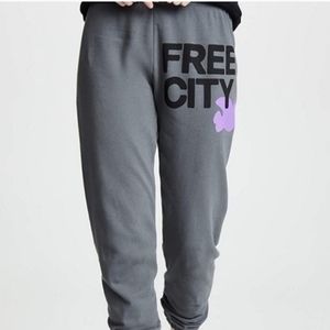 freecity - Poshmark